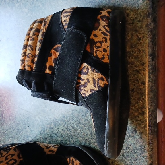 Womans Ankle Wedge Boots 7 Wet Seal - Picture 3 of 9